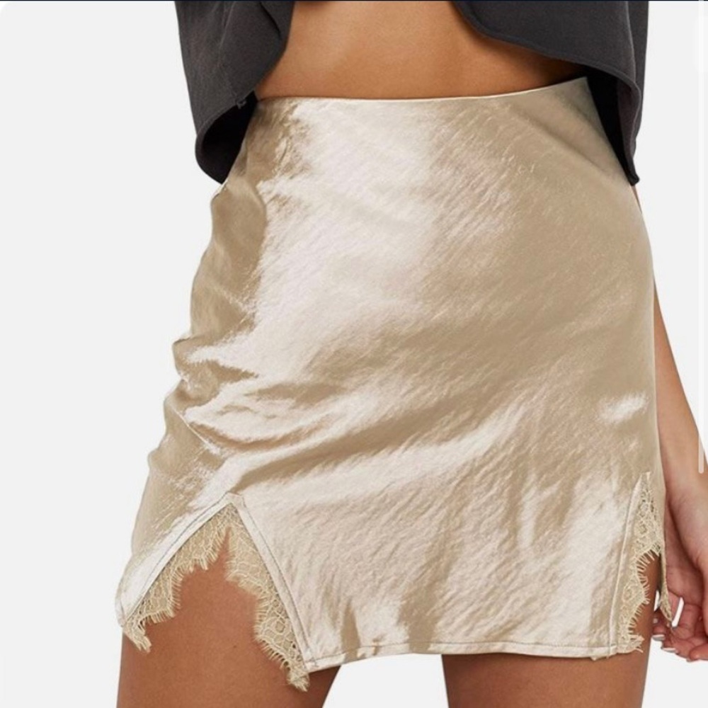 LYANER Satin Lace Mini Skirt Size Medium